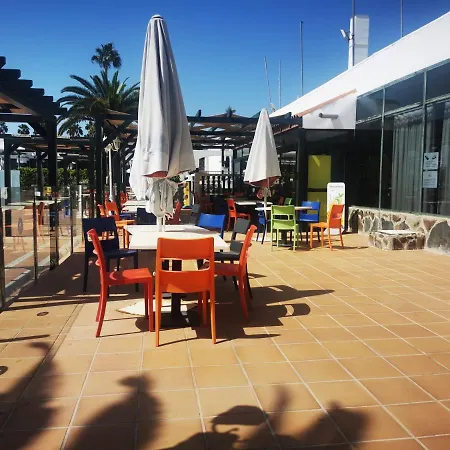 Private & Sunny Terrace منزل للإقامة *